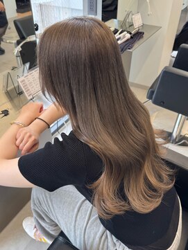 ラピステン 福岡天神 大名店(Lapis) ミルクティーグレージュ/ブリーチ2回/韓国ヘア