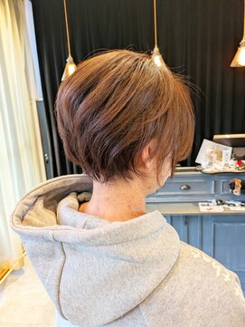 襟足短めのショートボブ！