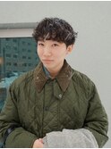 ファッションに馴染むパーマ