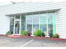 ウェーブハウスピッコロ(WAVE HOUSE Piccolo)の雰囲気（店舗前は広々とした駐車場あり◎）