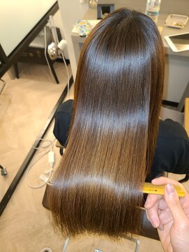 アールサロン アオヤマ(Rr SALON AOYAMA) うる艶髪で理想の髪に！