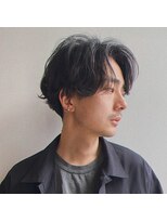 ラナ 渋谷(Lana)&nbsp;波巻きハイライトマッシュパーマウルフセンターパート渋谷黒染め