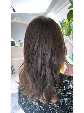 ワン 横浜(ONE005) 透明感といえば！！オリーブグレー！