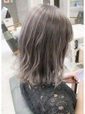 アッシュグレージュカラー　ハイライトグラデーションカラー