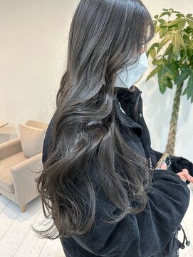 ニュート(Neut ) ほんのりオリーブグレージュ