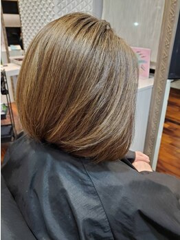カラーのちから 西野町店の写真/ダメージ/クセ毛/白髪など大人女性の髪の悩みにアプローチ◎特許取得の髪質改善カラーで潤い溢れるツヤ髪へ