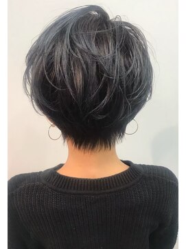 ジエクト アイロ(The Ect ilo) マッシュショート グレージュ