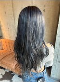 大人可愛いナチュラルハイライト×スモーキーアッシュロングヘア