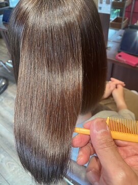 ヴィラ アンド テラス(Villa X terrace) 縮毛矯正＋カット