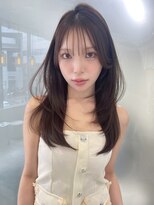 リリー(Lilley)&nbsp;ハッシュカット×小顔レイヤー×韓国風巻き×髪質改善