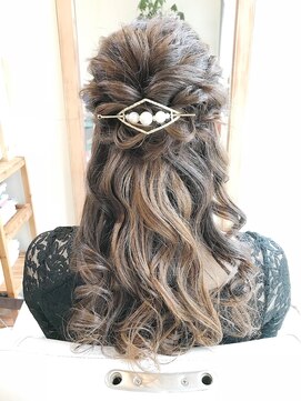 ロカット サロン(Roquat Salon) ゆるふわハーフアップアレンジ【ヘアアレンジ　立川/立川南口】