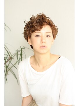 ピグメント(pigment) 【pigment】しっかりカールのショートスタイル