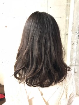 オッソ(OSSO) ベージュミディ_毛先パーマことりベージュ