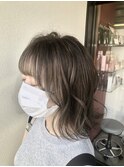 伸ばしかけのボブ　ハイトーングレージュ