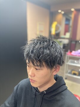 バーバーファースト(BARBER FIRST) 2ブロック×ツイストパーマ