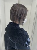 ハイライト&ダークグレージュ×前下がりボブ♪