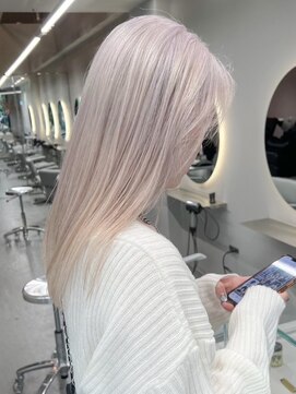 ソル ジングウマエ(SOL JINGUMAE) ホワイトベージュカラーダブルカラーグレージュカラーブリーチ