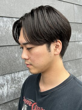 ヒュイル バイ ニアウ(Hwyl by Niau) メンズマッシュセンターパートスパイラルパーマニュアンスパーマ