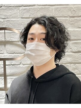 ヨシザワインク プレミアム 横浜 桜木町店(YOSHIZAWA Inc. PREMIUM) メンズロングパーマ×ナチュラル刈り上げツーブロック