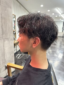 トゥーミー(to mee) 【メンズ】束感抜群！ソフトツイストスパイラルパーマ【小松】