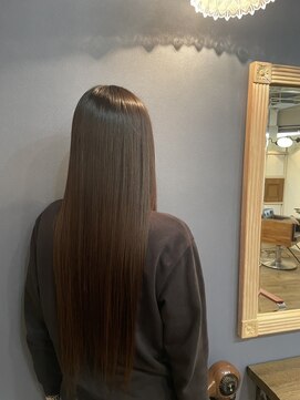 クララデアンシュシュ(Kurara de UN CHOU CHOU) 艶髪ロングヘア