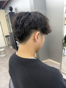 バロ(VALO) シャドウパーマ