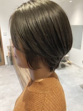 カルゥグラッシー(KALOU glassi) くびれ感◎ショートボブ☆【中村隆寛】