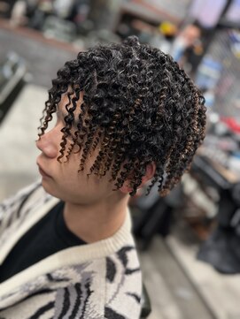 フォーコーナーズカットショップスリーセント 栄(FourCornersCutShop 3/cent) スプリングドレッド