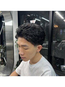 デン 仙台店(DEN) フェザーパーマ/スパイキーショート[榴岡/メンズ/理容室]