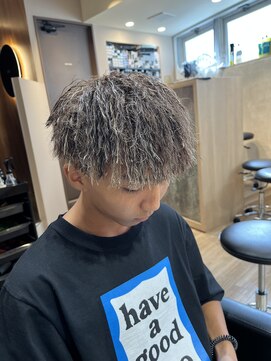 ルースト 渋谷店(ROOST) [バチイケスタイル]ブラウンベース金メッシュ×パイルツイスト