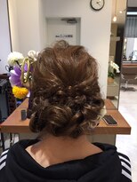 アナン(ANNAN)&nbsp;簡単クルリンパで束感アレンジ♪