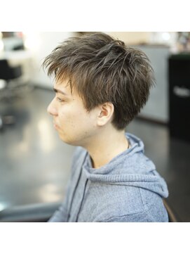 サロンドカーロ(SALON’ DE CARO) 刈り上げショート