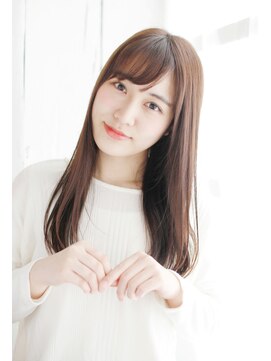 プティルカ(PutiLuca D.C.) 透け感バングのナチュラルストレート