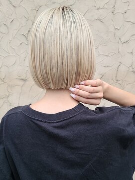 フラッシュパック(FLASH PACK) ハイトーンミニボブピンクベージュ小顔カット