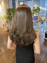 ザック ヴィ(ZACC  vie)&nbsp;レイヤーカット/セミロング/艶カラー/学割U24