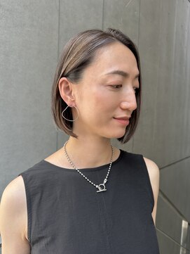 マイラ 銀座(myla) シルキーベージュのウェットヘア小顔ボブ【Yamaki Ayako】