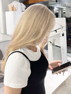 ファイブバイジエクト 堀江(FIVE by The Ect) ブロンドカラー