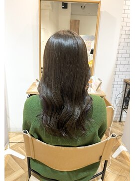 ノエル(noele) オリーブグレージュ×ロングレイヤー