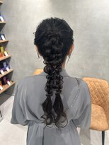 編みおろしツインポニー♪