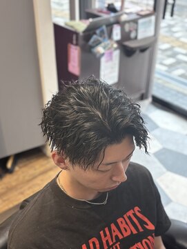 バーバーブロス(BAR BER bro's) ツイストスパイラルパーマ/浦安/メンズカット/センターパート