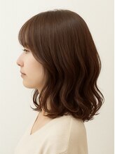 リトルウィッチ(Little witch) 柔らかウェーブミディ/外ハネニュアンス