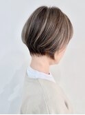 【morio成増 セリザワ】ショートボブ 白髪ぼかしハイライト