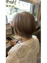 ジョワイユヘアーデザイン(Joyeux)&nbsp;joyeuxショートヘア/白髪ぼかしローライト【盛本彩乃】