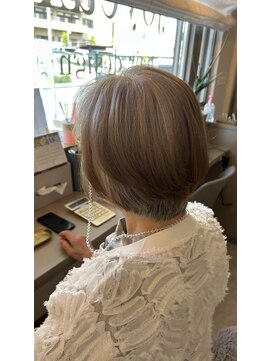 ジョワイユヘアーデザイン(Joyeux) joyeuxショートヘア/白髪ぼかしローライト【盛本彩乃】