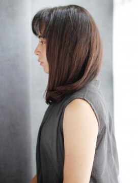 ヘアメイク ナル(hair make nalu) 切りっぱなしロブのカジュアルモードスタイル
