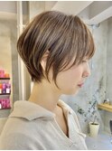 丸みショート/大人ショート/前下がりショート/ベージュカラー