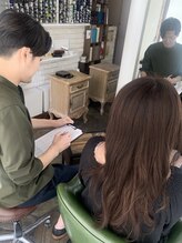 【マンツーマン施術】一人ひとりに寄り添い似合うヘアを提案★白髪ぼかし技術で白髪染めでもお洒落を追及!!