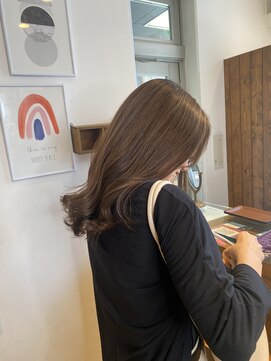 エクリ 麻布十番(equri) イルミナカラー/柔らかベージュカラー