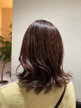 ラコスタ(LaCosTa) 赤み消しカラーふわふわレイヤーパーマ大人可愛い小顔スタイル