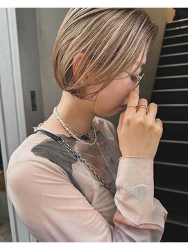 ポーズ(PAUSE) ミニボブ／ハイトーン